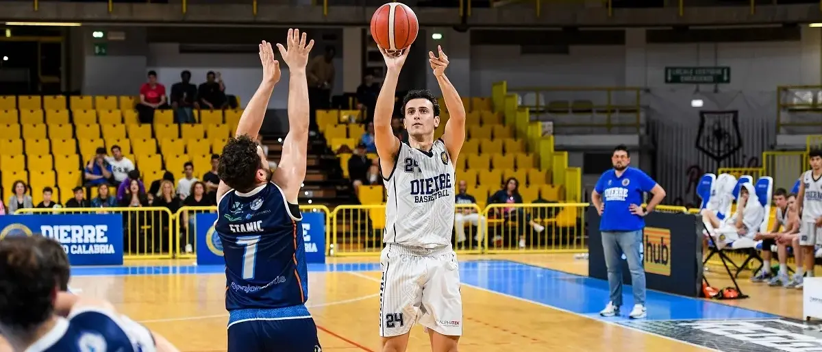 Dierre basket Reggio conferma Fabio Fazzari