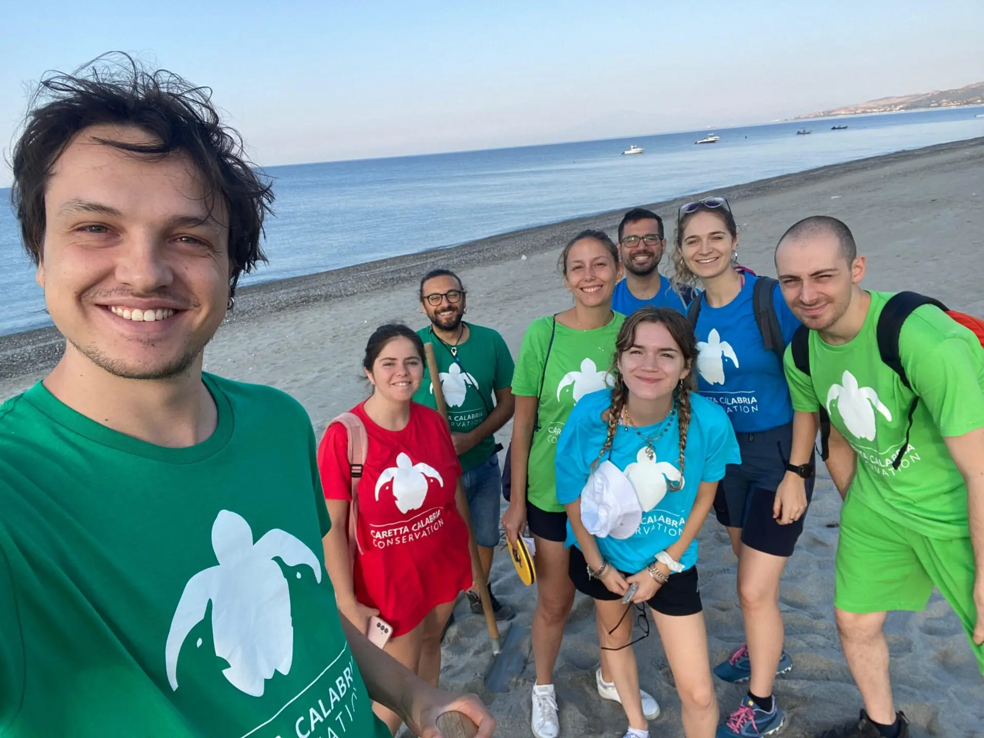 Condofuri, nella notte la magia della schiusa: le Caretta caretta tornano al mare