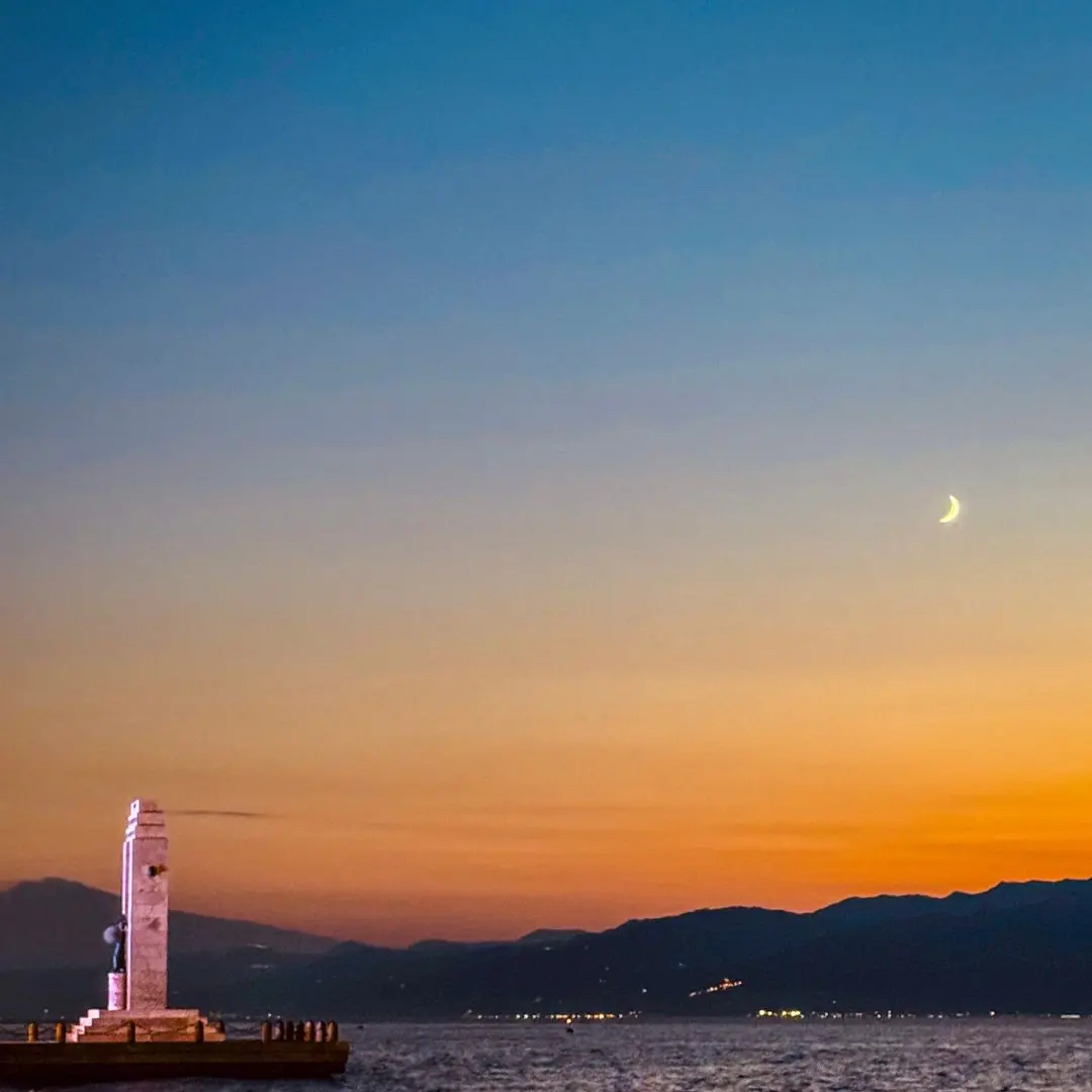 LA FOTO DEL GIORNO | Custode del tramonto