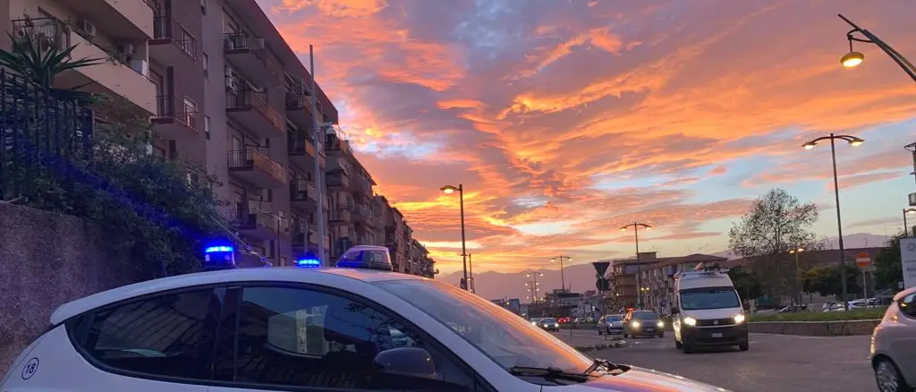 Reggio, Polizia Locale: centauro diciottenne denunciato per fuga ed omissione di soccorso