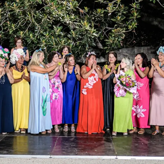 Locri, fiori e colori per la terza edizione dell’evento di beneficenza promosso dall’“Angela Serra”