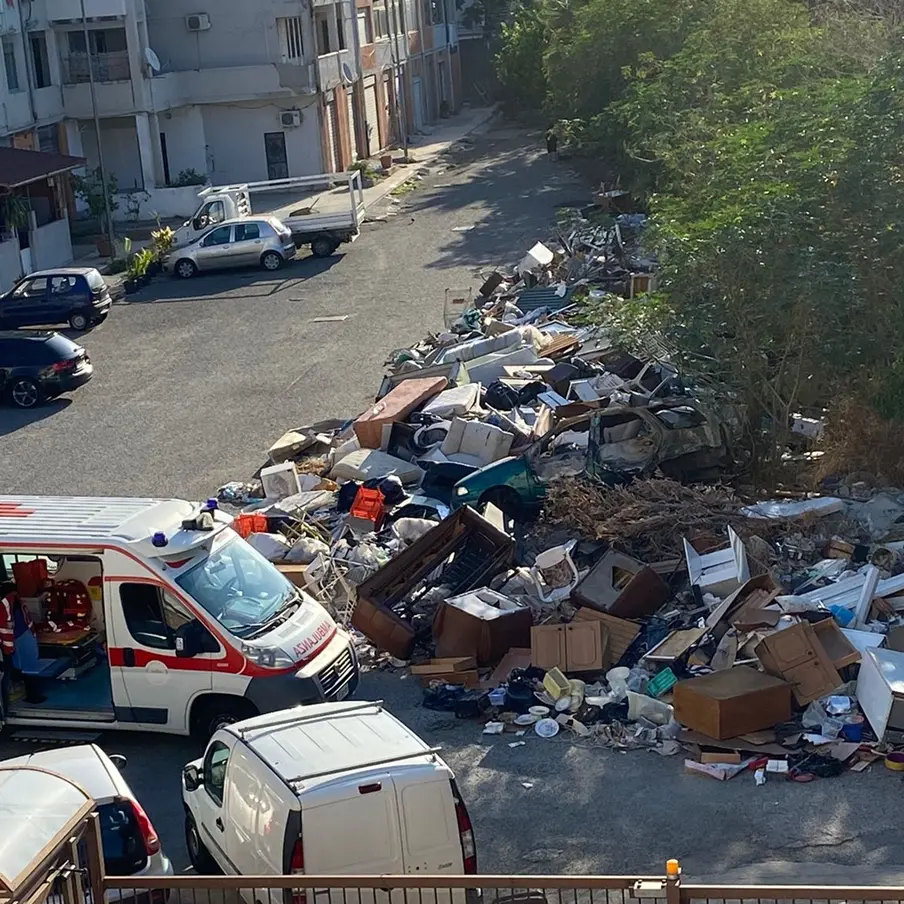Reggio, dalla stanza sterile dell'ospedale Morelli alla discarica del rione Marconi: nessun rispetto per chi subisce un trapianto di midollo osseo