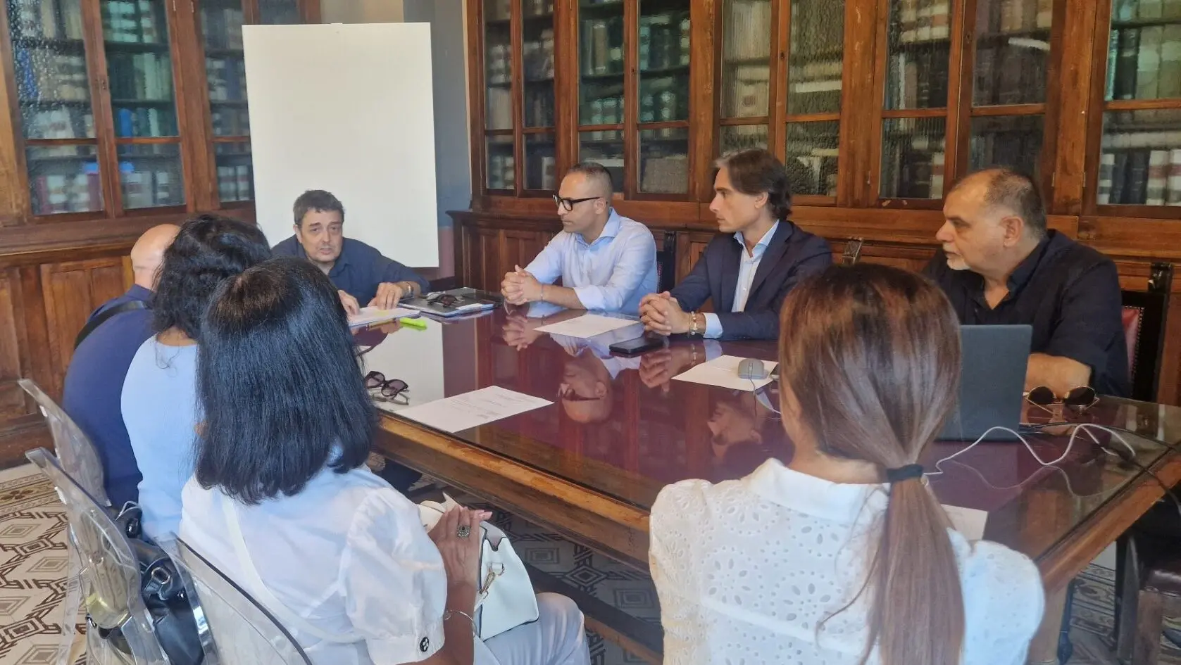 Assistenti educativi, incontro tra Metrocity e sindacati: «Percorso per le professionalità a cui è affidata l’assistenza dei ragazzi»