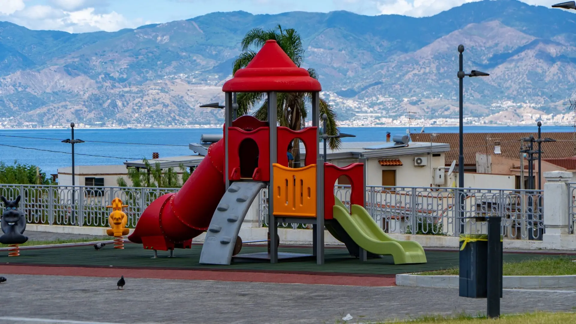 Reggio, Merenda: «Implementato e completato il parco giochi del Waterfront»