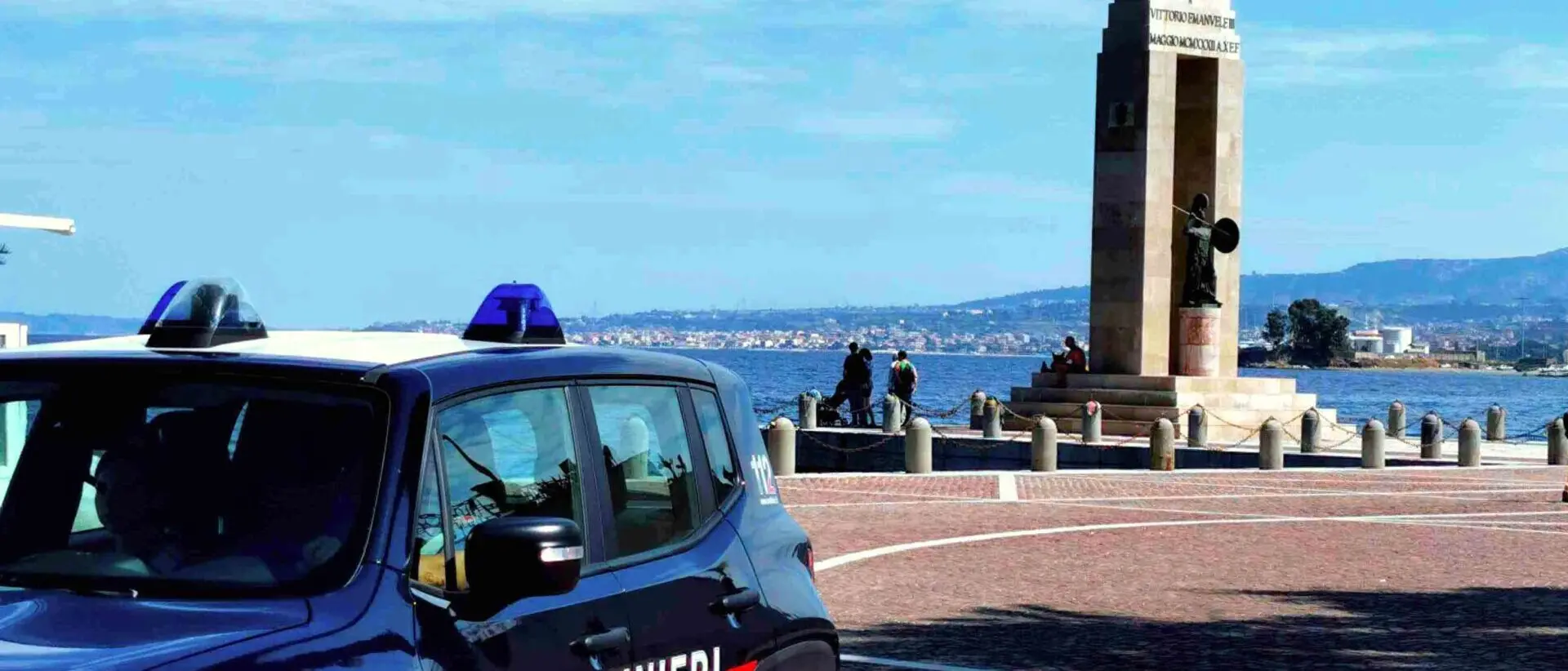 Reggio, Carabinieri sorprendono uomo con 150 grammi di cocaina. Arrestato dopo un lancio sospetto dal balcone
