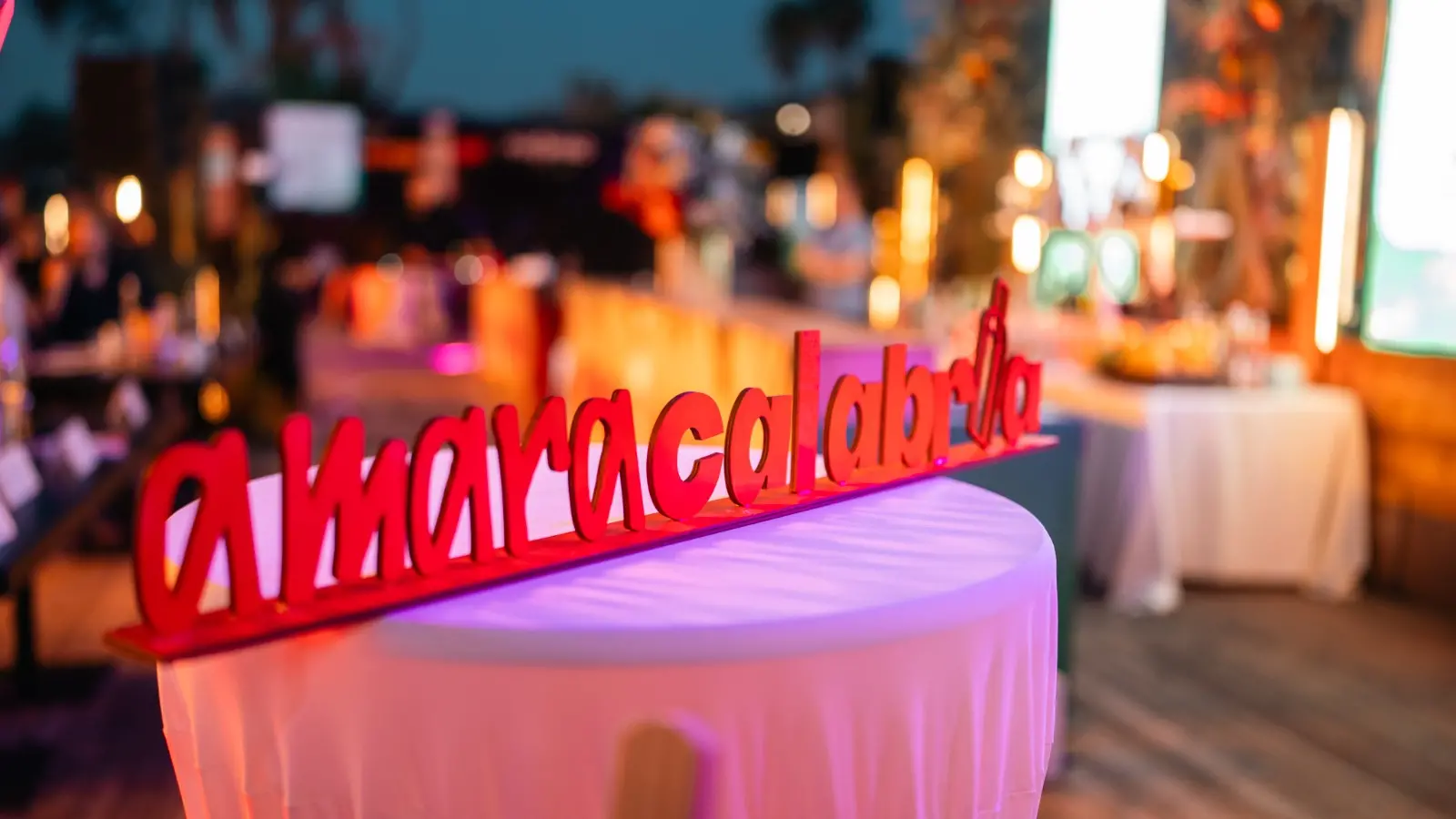 AmaraCalabria 2025, brindisi di fine estate sul Lungomare di Reggio: la mixology incorona gli amari calabresi e regala il trionfo a Marco Crucitti - FOTO