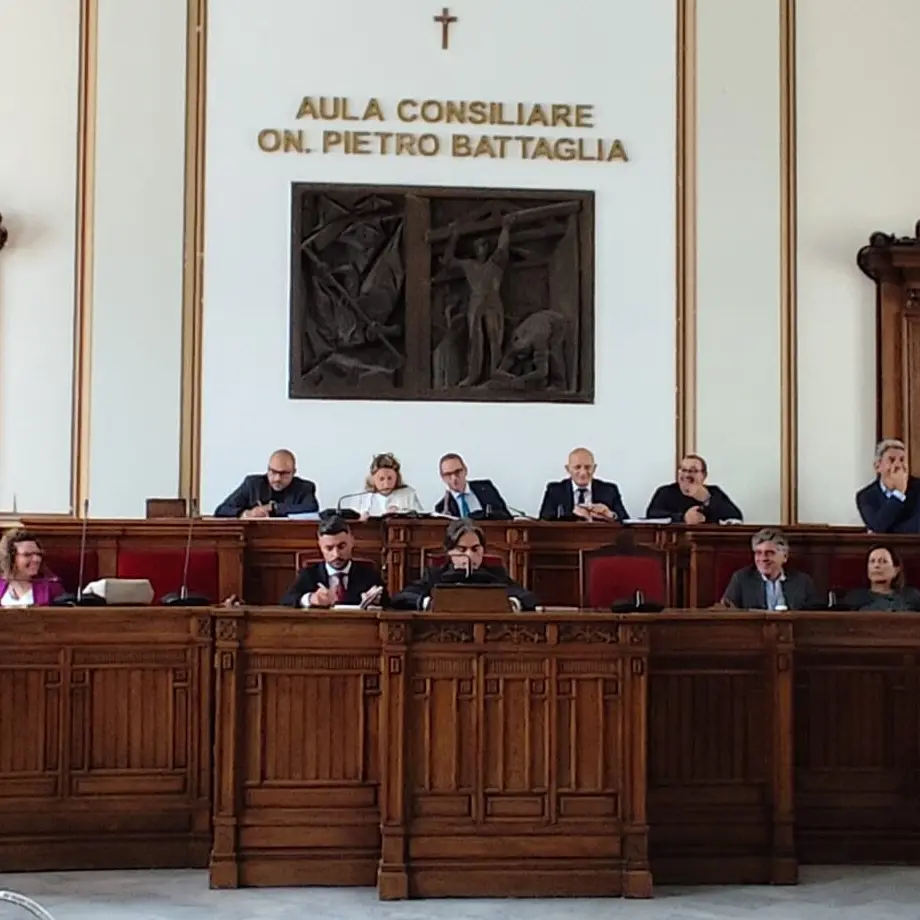 Consiglio comunale, unanimità per la cittadinanza onoraria al numero uno della Fifa Gianni Infantino