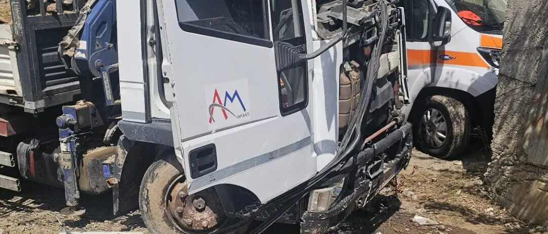 Incidente sul lavoro a Sinopoli: muore un operaio, due colleghi feriti