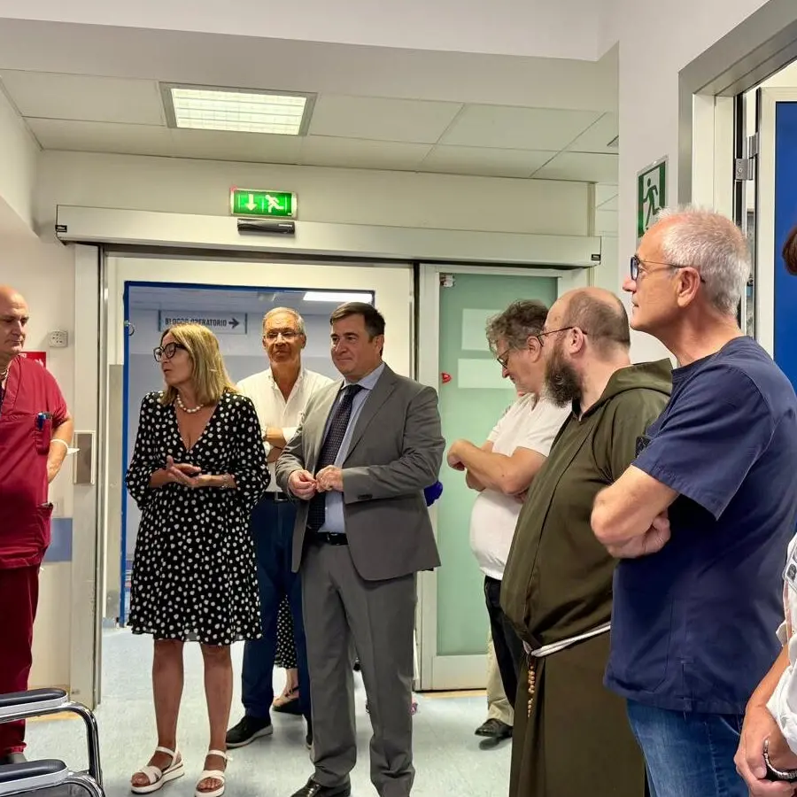 Reggio, l'Associazione Portatori della Vara dona dieci carrozzine al pronto soccorso del Gom