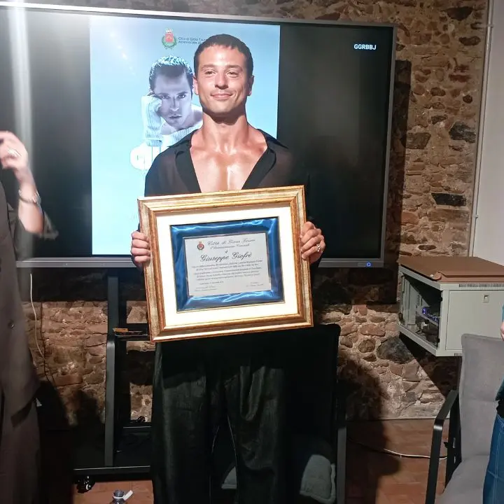 Gioia Tauro, Giuseppe Giofrè accolto come una star: «Qui il centro di tutto»