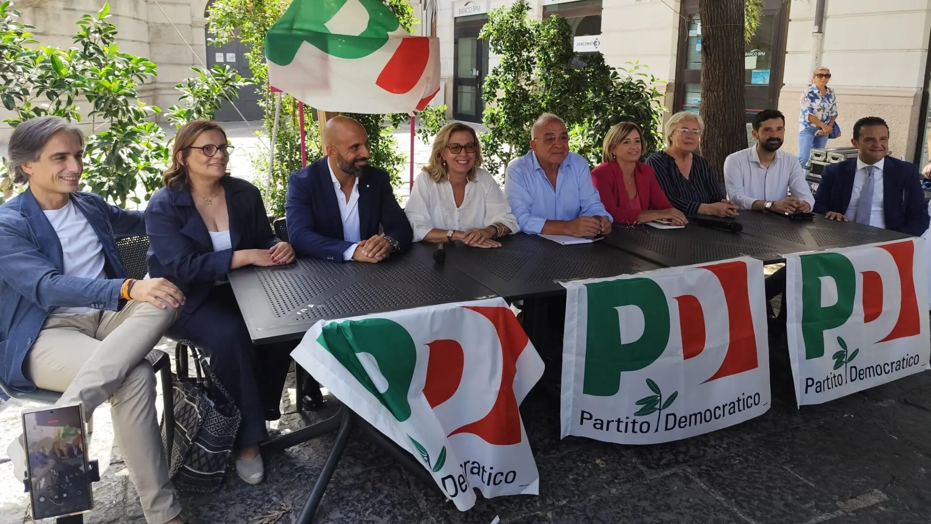 Reggio, il Pd presenta i candidati predicando unità e offrendo nuovi \"modelli\" alla Regione: «Possiamo vincere»