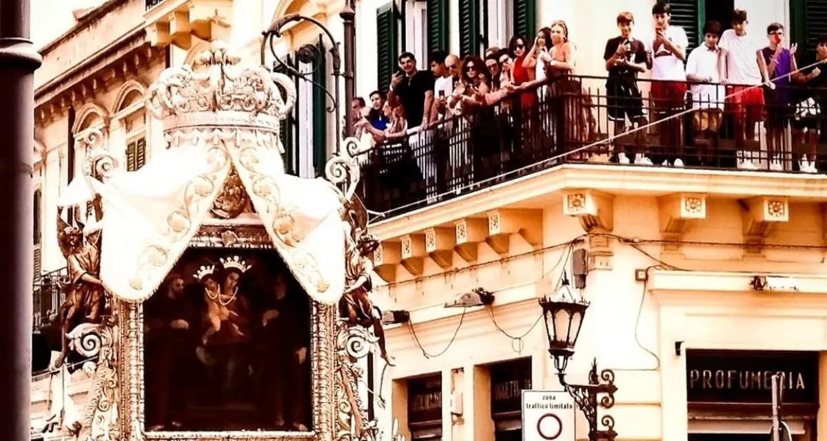 NON C’È NENTI | Reggio in festa per la Madonna della Consolazione tra processione, concerti e Scirubetta