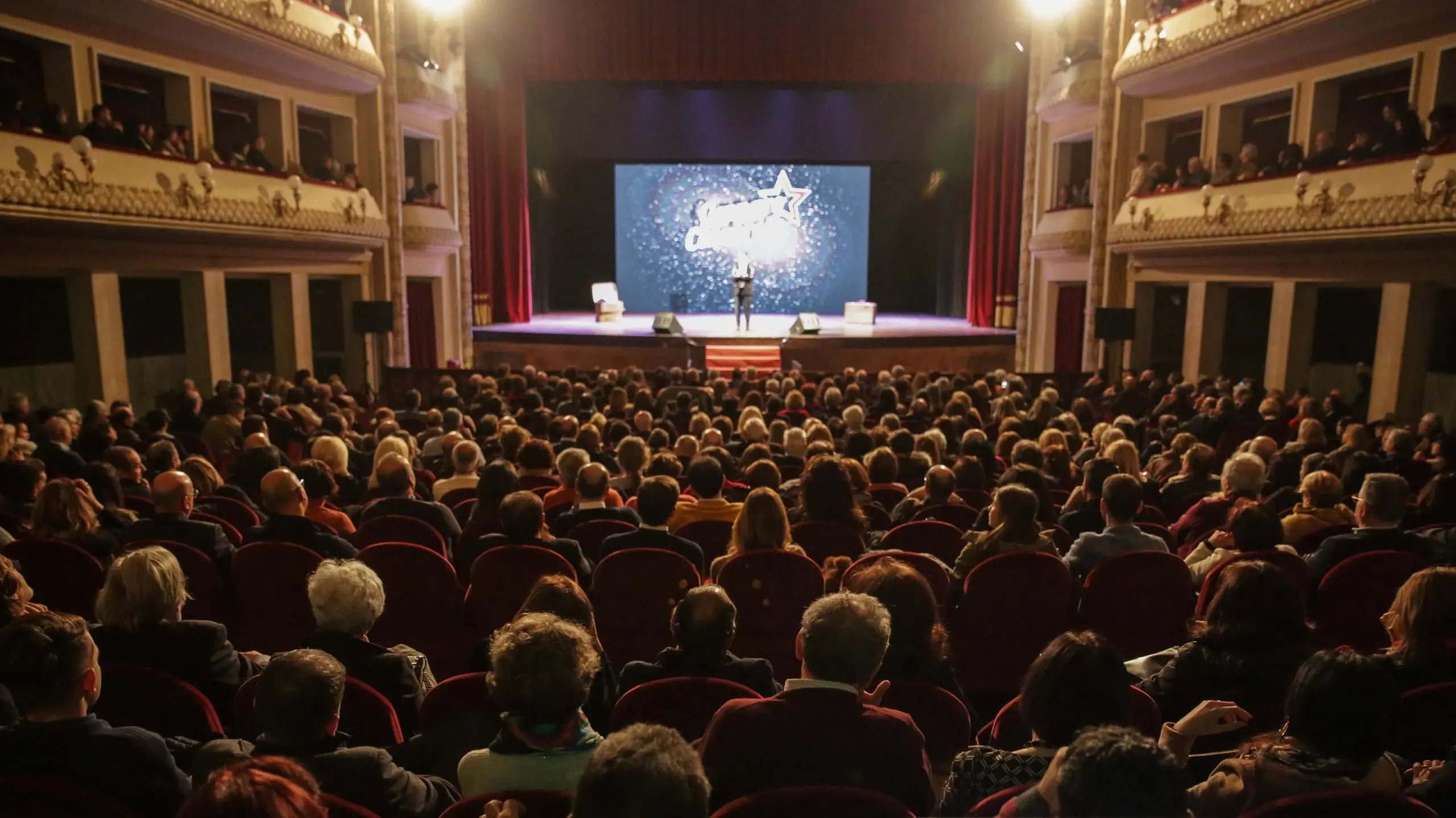 Gennaro Calabrese torna a casa e fa il pienone conquistando il Cilea