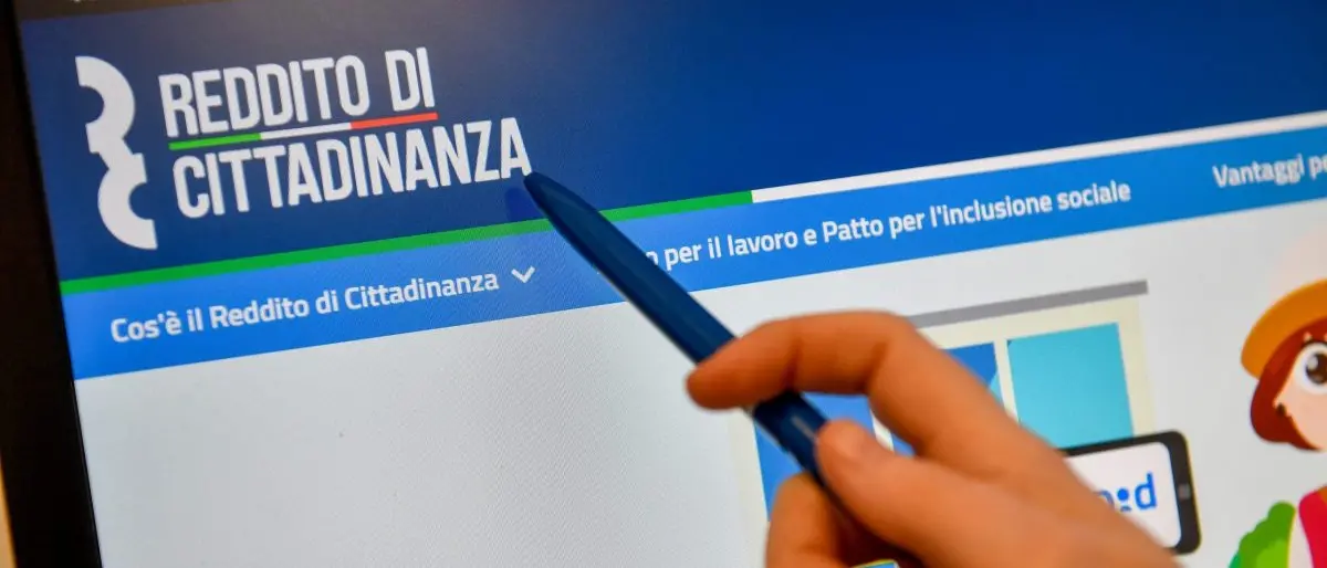 Reggio, reddito di cittadinanza e false dichiarazioni: dissequestrate somme ad imputata