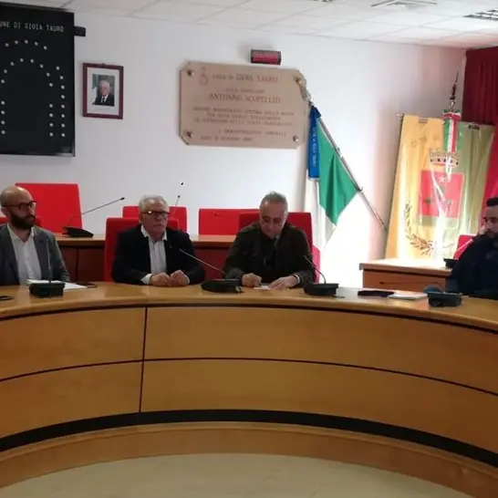 Quale futuro per le linee taurensi? A Gioia il comitato s'interroga