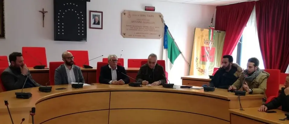 Quale futuro per le linee taurensi? A Gioia il comitato s'interroga