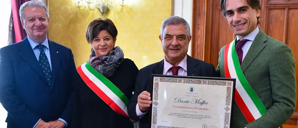 Il poeta Dante Maffia nuovo cittadino onorario di Reggio