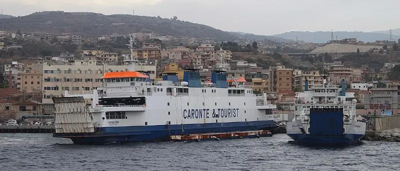 Coronavirus a Reggio Calabria, l'odissea per attraversare lo Stretto e le falle del sistema