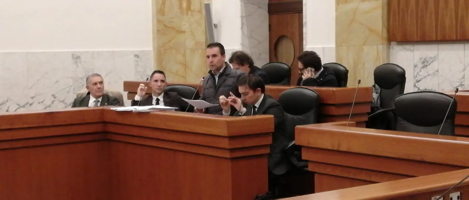 Marino va in Fdi ma relaziona ancora da assessore di Falcomatà