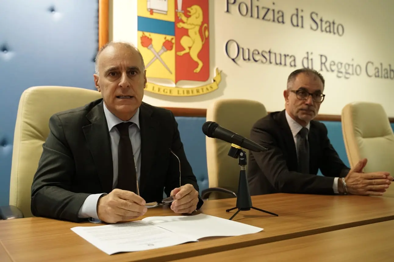 Polizia di Stato: 20% di rapine in meno. Diminuiscono anche furti in abitazione e gli incendi di auto