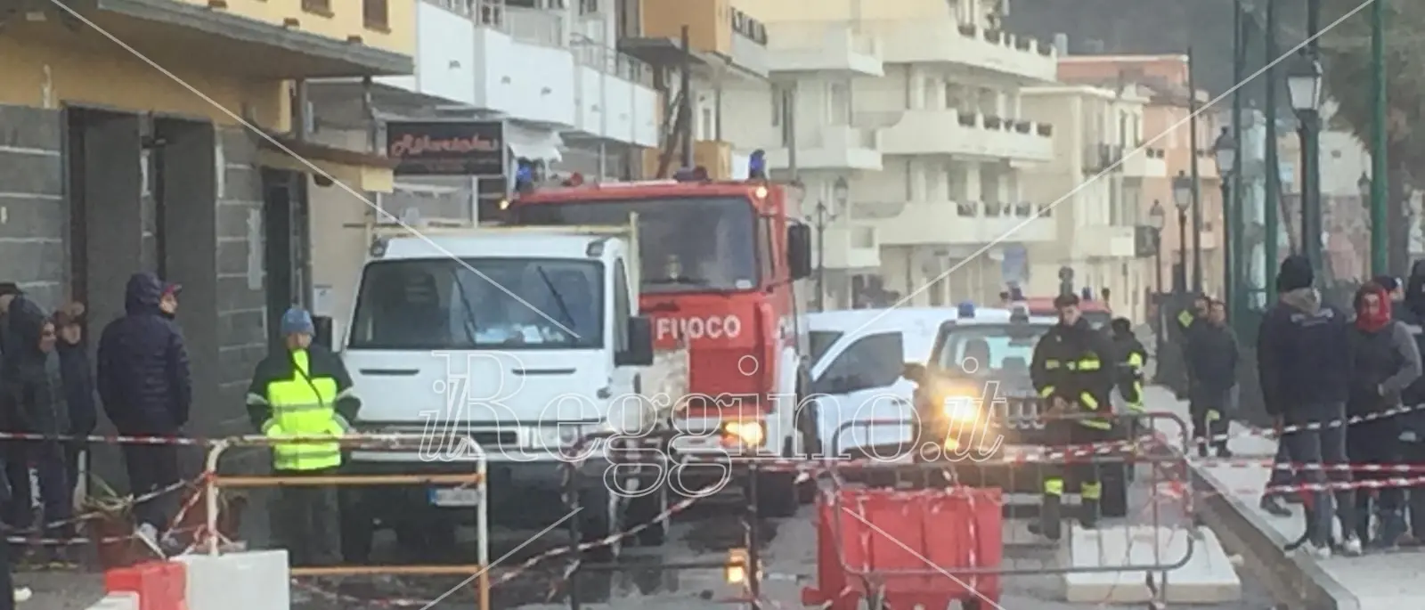 Bagnara, mareggiata devastante. L'esperto: «Nessuna prevenzione»