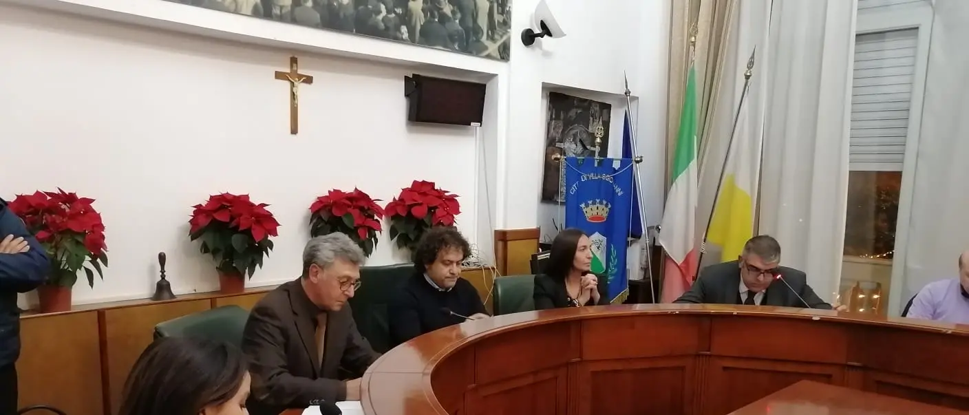 Villa S.G., Santoro attacca: «Tutto gira intorno a conquiste personali»