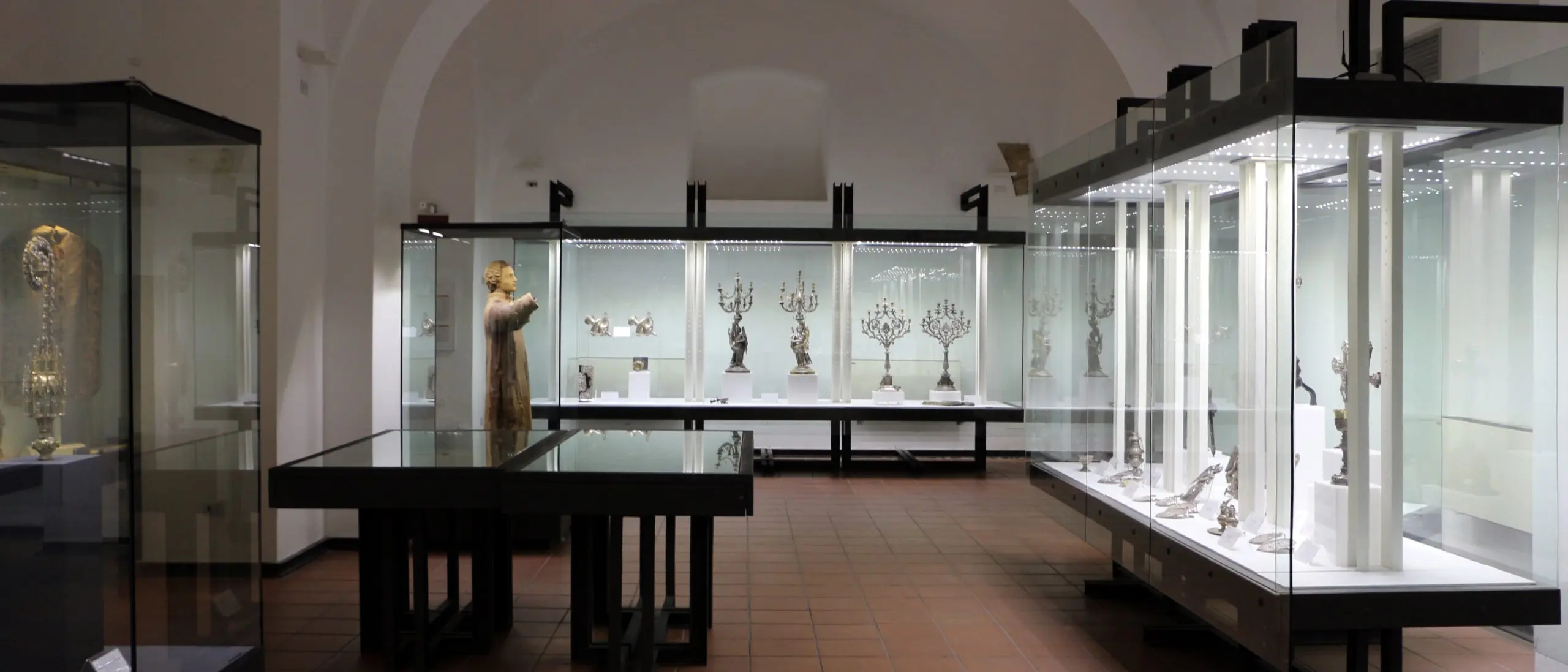 Al Museo diocesano inaugurazione della mostra \"La bellezza del Crocifisso\"