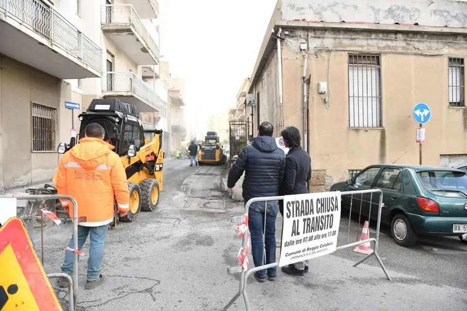 Falcomatà dice stop ai disagi causati dal mancato ripristino della sede stradale