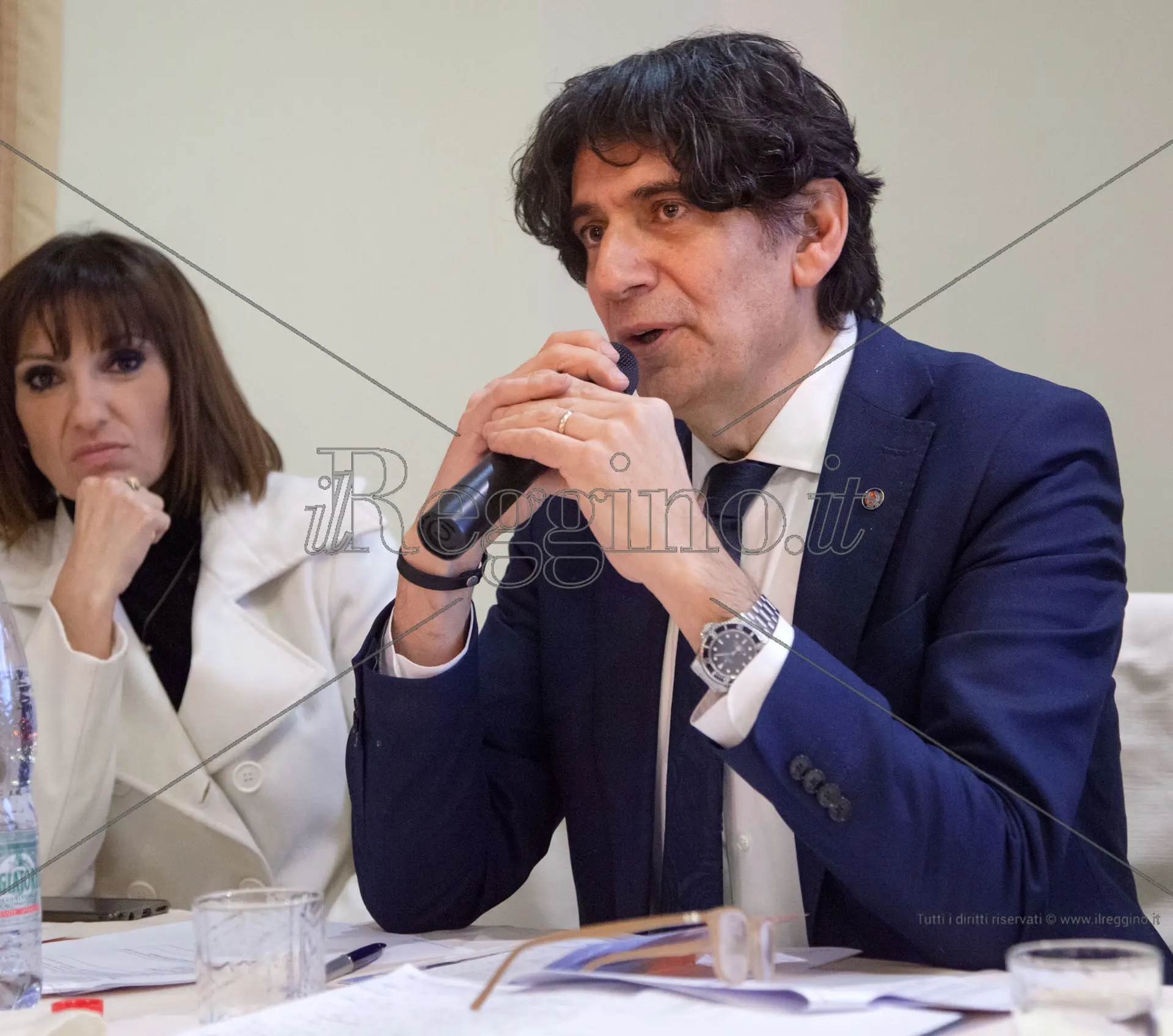 Tansi a Reggio punta tutto sull'aeroporto: «Facciamolo decollare»