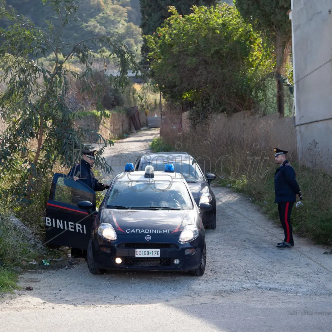 Omicidio a Villa San Giovanni. Spara ai fratelli e uccide uno di loro per questioni di vicinato