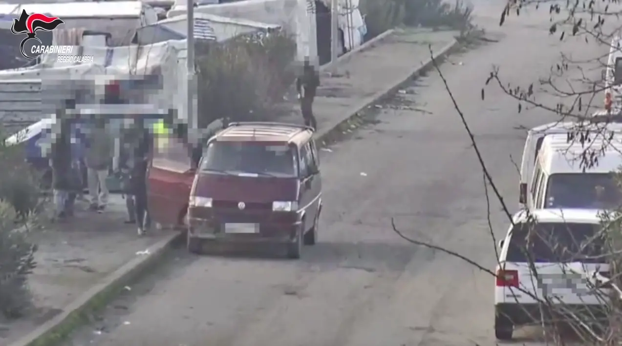 Sfruttamento del lavoro nero e prostituzione, 29 indagati NOMI E DETTAGLI