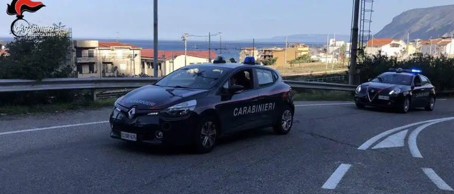 Bagnara: feci, carcasse e incendi contro i vicini. Divieto di dimora per una 61enne