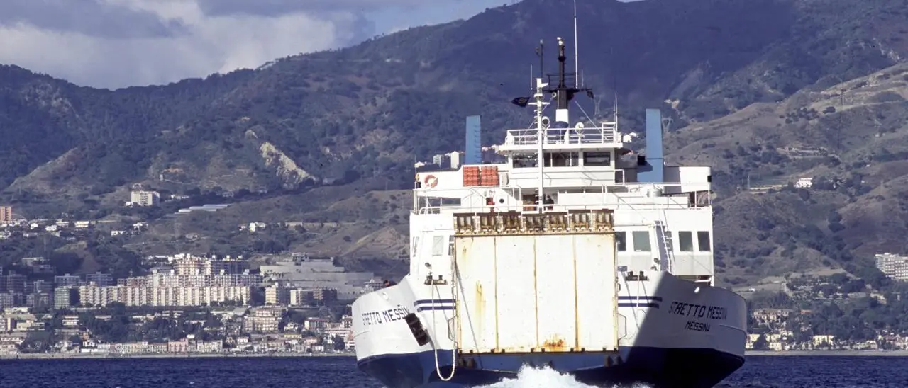 Coronavirus, sospeso accordo di traghettamento gratuito per i medici specializzandi