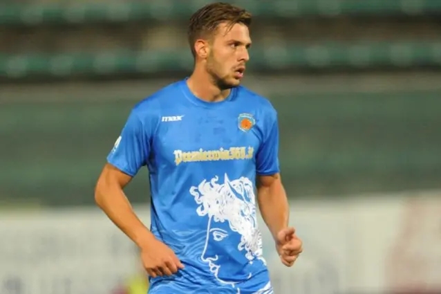 La Reggina ufficializza l'acquisto del difensore Daniele Liotti