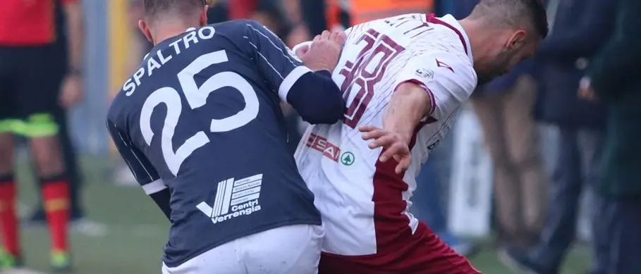 Reggina, compleanno amaro. Prima sconfitta del campionato