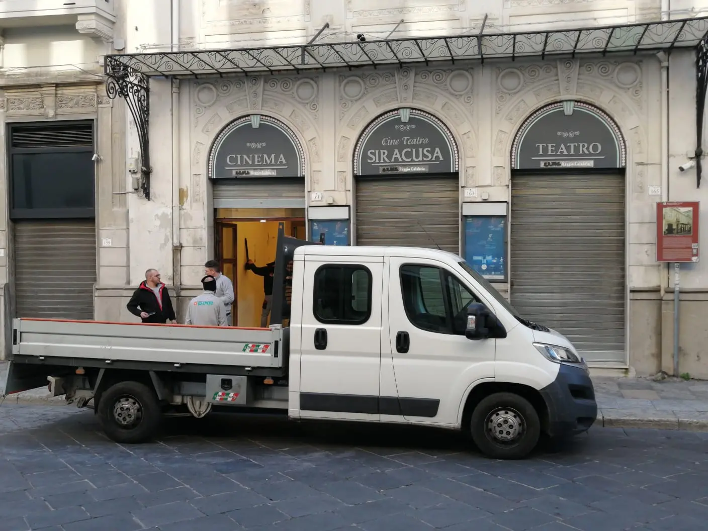 \"Teatro Siracusa\": sono cominciati stamattina i lavori per la riapertura