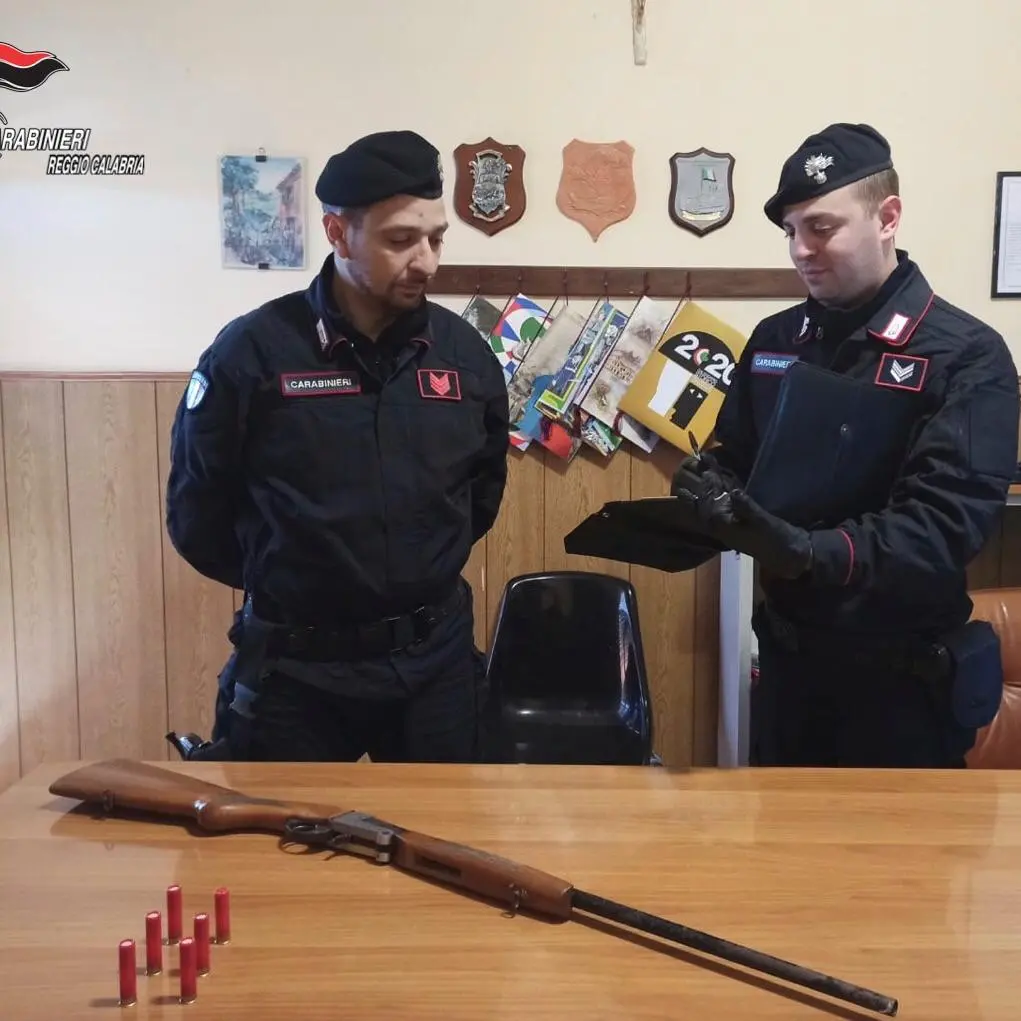 Deteneva armi clandestine. Arrestato 28enne di Canolo