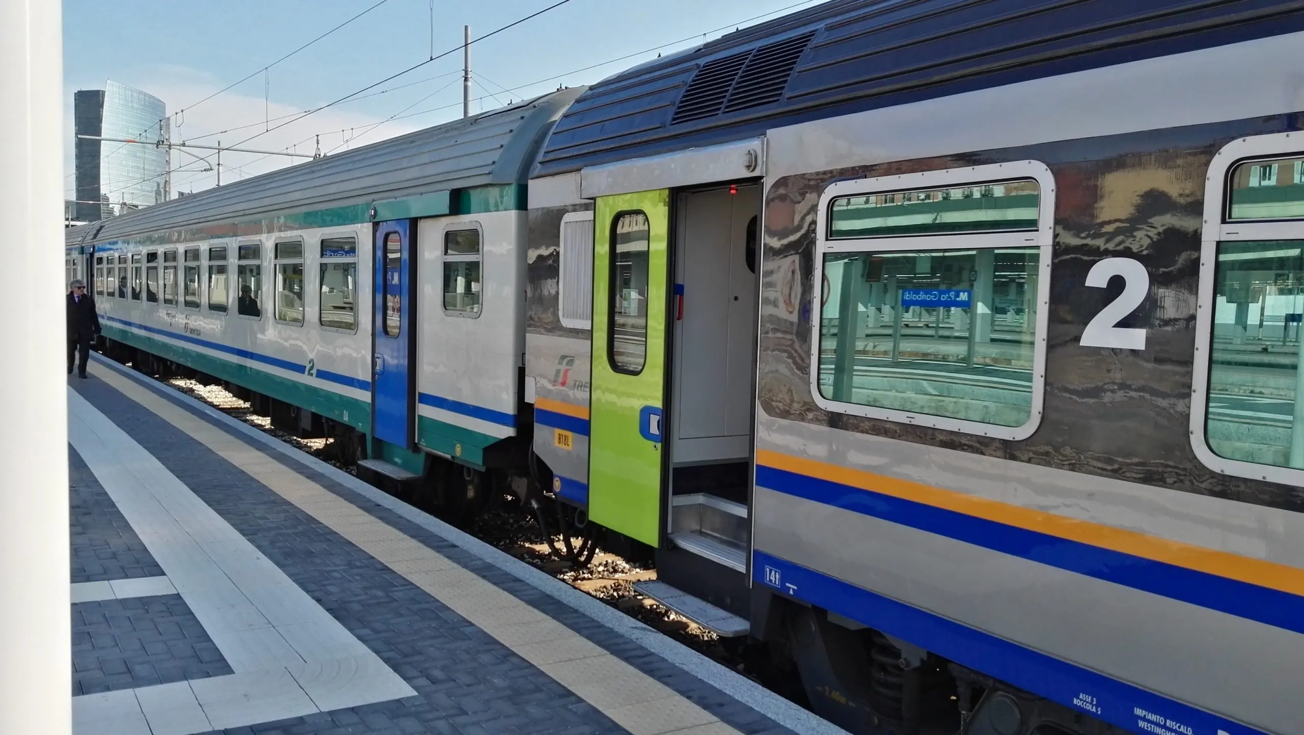Sciopero dei treni in Calabria il 15 settembre: a rischio i regionali, regolari le Frecce