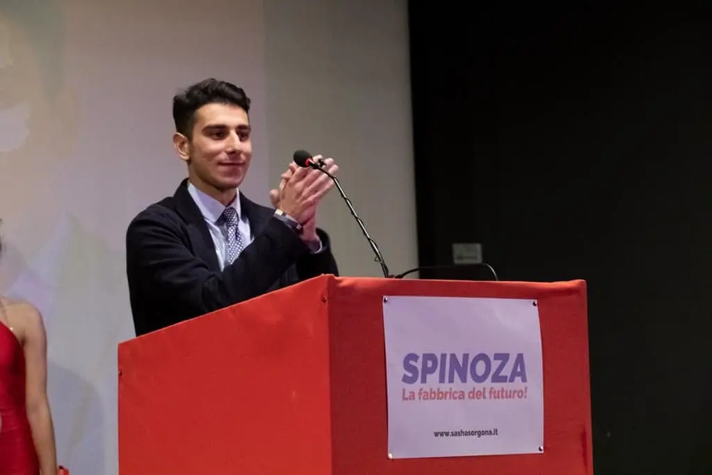 Buona la prima per l'evento di Spinoza al cine teatro metropolitano