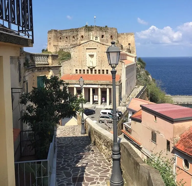 Scilla, 50 anni fa la consacrazione dell'altare nella chiesa Madre