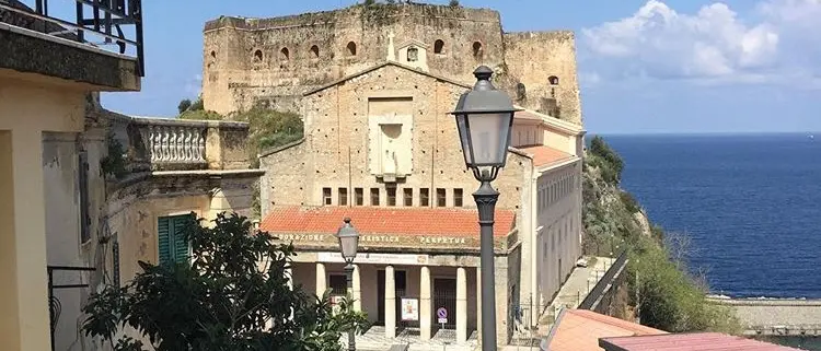 Scilla, 50 anni fa la consacrazione dell'altare nella chiesa Madre