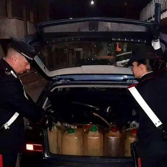 Rubano gasolio da un camion, arrestati due coniugi reggini