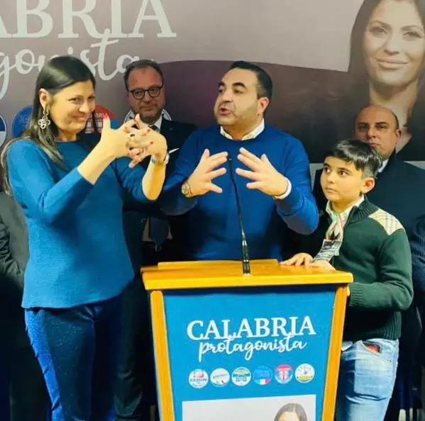 Cannizzaro vuole il Comune. «Senza tessera? Alla città serve sindaco brillante»