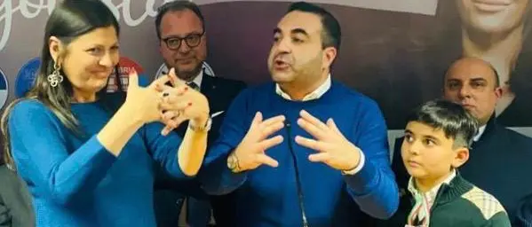 Cannizzaro vuole il Comune. «Senza tessera? Alla città serve sindaco brillante»