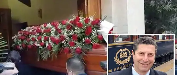 Treno deragliato, ai funerali di Giuseppe Cicciù lacrime e applausi