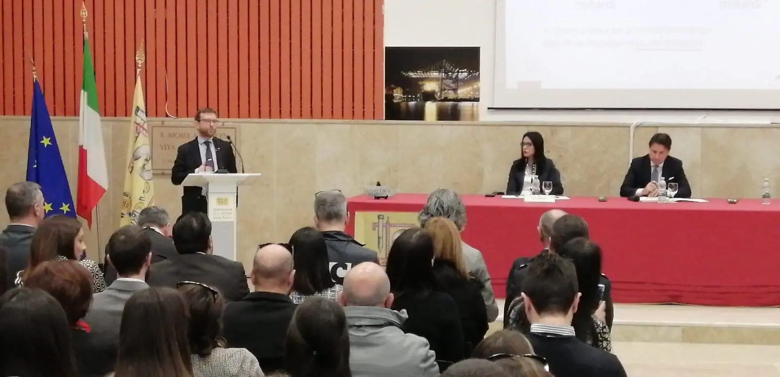 Il premier Conte a Gioia Tauro per presentare il Piano per il Sud