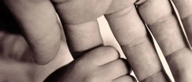 Affido e adozione di minori, il messaggio delle associazioni familiari