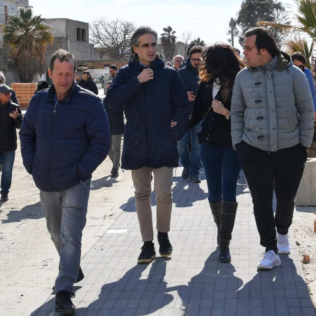 Falcomatà a passeggio sul cantiere del Parco Lineare Sud