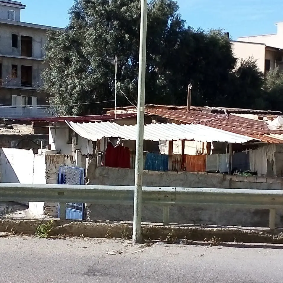 Reggio: il ghetto dell’Ex Polveriera esiste ancora