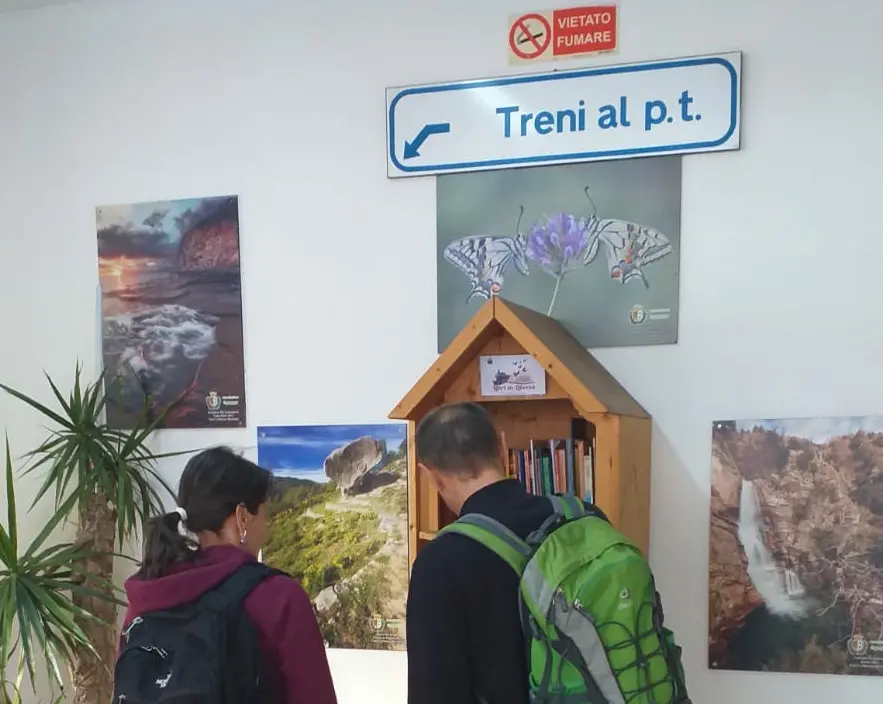 Santa Caterina, la stazione ferroviaria pulita dai volontari